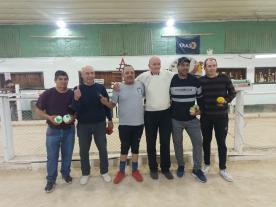 Un trío de Bolívar ganó el torneo de bochas por el aniversario de Fútbol Club Henderson